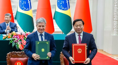 Brasil e China assinam acordo para incentivar mecanização
